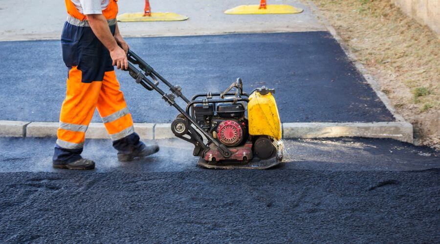 Professional gutter cleaning in Fleetville, PA